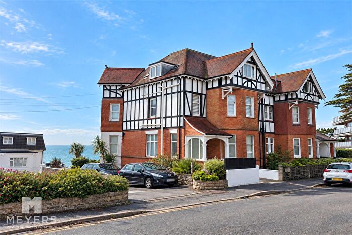 2 Bedroom Flat For Sale In Boscombe Spa Road, Bournemouth, BH5