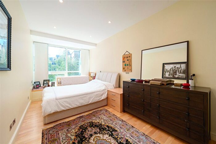 1 Bedroom Flat To Rent In Grosvenor Road, The Panoramic, Westminster, London, SW1V