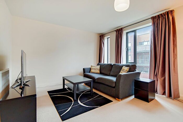 2 Bedroom Flat To Rent In Mornington Close, London, NW9