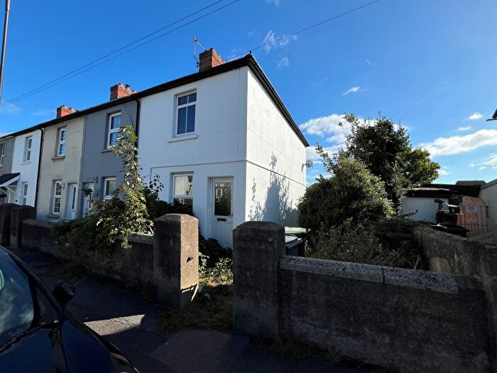 2 Bedroom End Terrace House For Sale In Holborough Road, Snodland, ME6