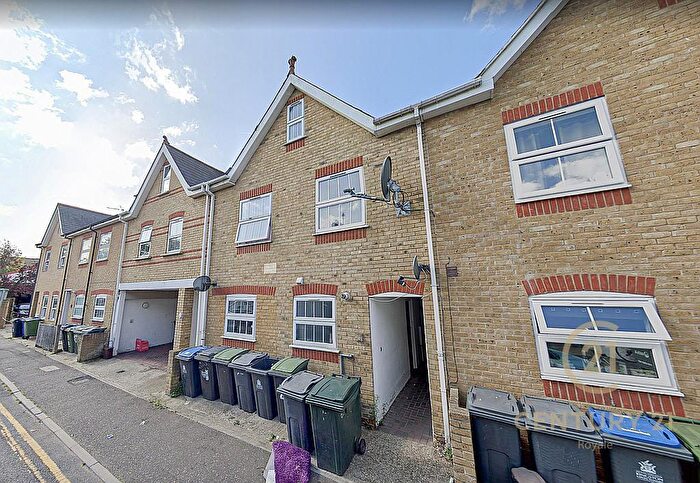 6 Bedroom Terraced House To Rent In Southsea Road Kingston Upon Thames, KT1