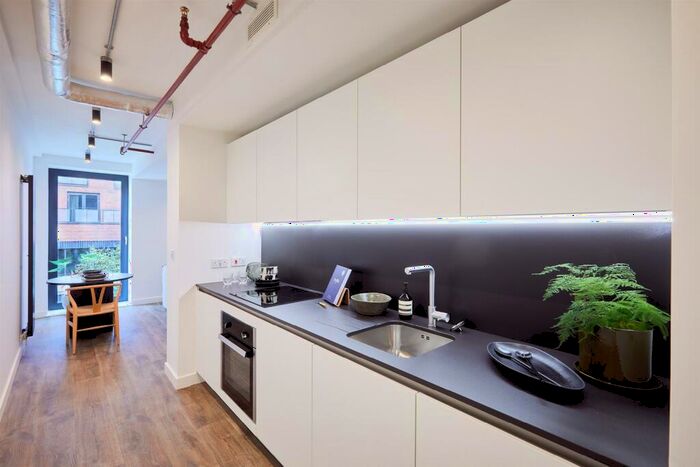 2 Bedroom Apartment To Rent In Kampus, Piccadilly, M1