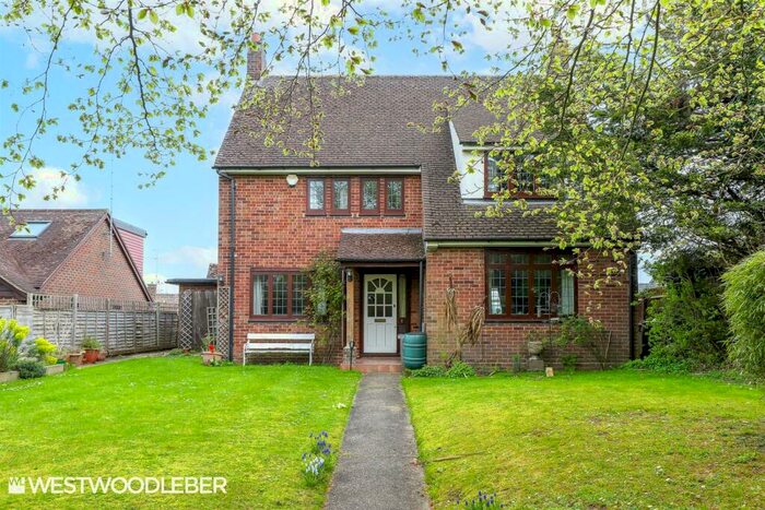 4 Bedroom Detached House For Sale In Skeins Way, Clavering, Saffron Walden, CB11