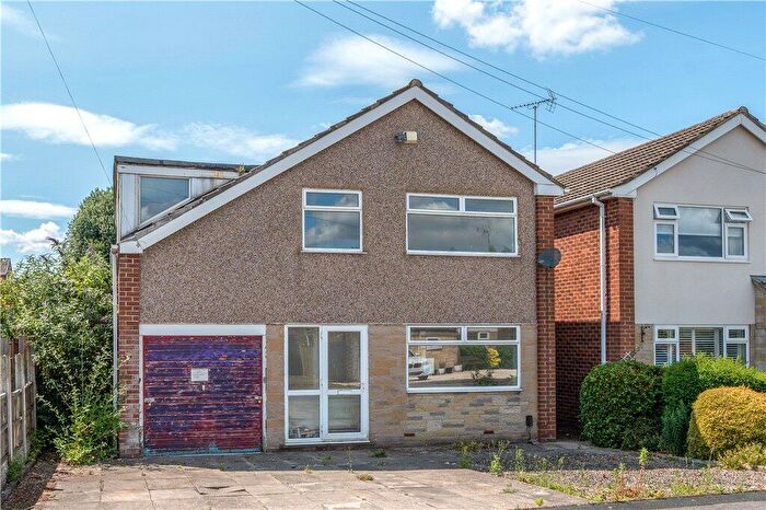 4 Bedroom Detached House For Sale In Ure Grove, Wetherby, West Yorkshire, LS22