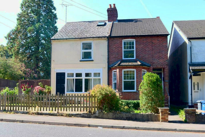 3 Bedroom Semi-Detached House To Rent In Tilford Road, Hindhead, GU26