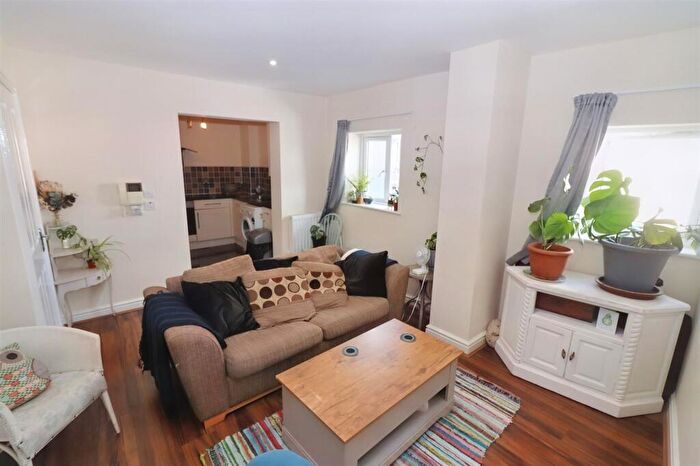1 Bedroom Flat To Rent In West Street, St. Philips, BS2
