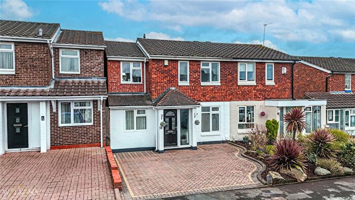 3 Bedroom Semi Detached House For Sale In Dace, Tamworth, Staffordshire, B77