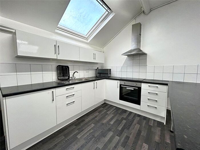 3 Bedroom Flat To Rent In Darwen Street, Blackburn, Lancashire, BB2