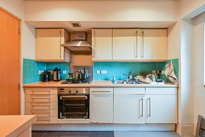 1 Bedroom Flat To Rent In Britton Street, Clerkenwell, London, EC1M