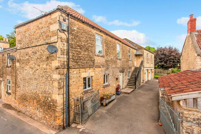 2 Bedroom Flat To Rent In Bath Hill Wellow, BA2