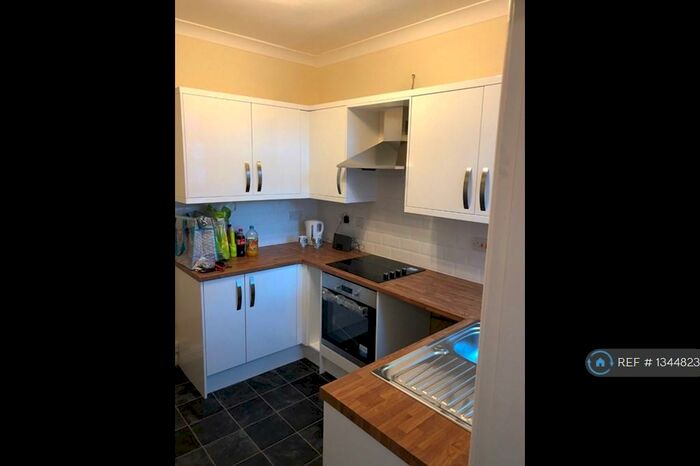 2 Bedroom Terraced House To Rent In Willow Street, Barnsley, S70