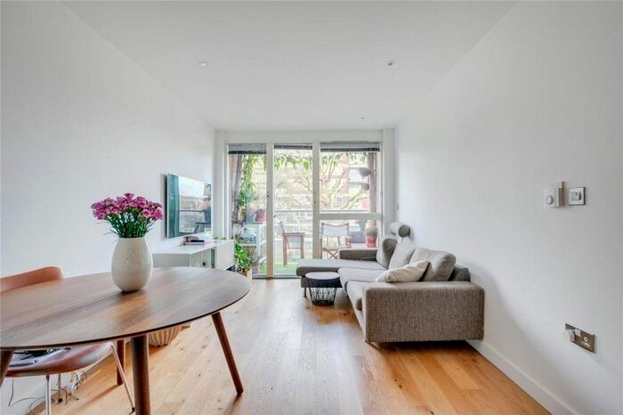 1 Bedroom Flat To Rent In Goldhawk Road London, Shepherds Bush, W12