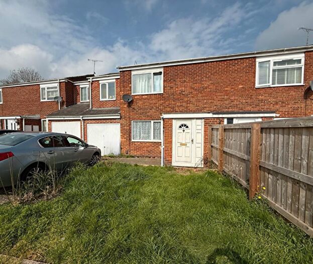 3 Bedroom Semi-Detached House For Sale In Conisborough, Toothill, SN5