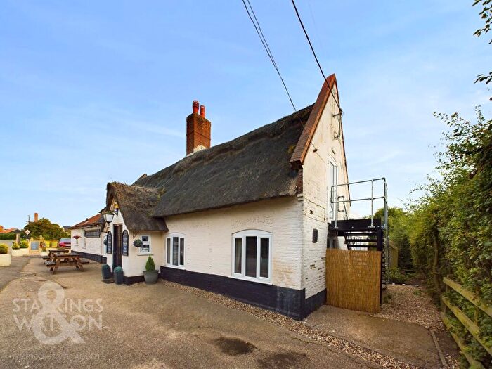 1 Bedroom Flat To Rent In Wheel Road, Alpington, Norwich, NR14