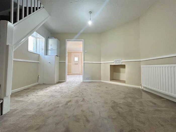 2 Bedroom End Of Terrace House To Rent In Station Road, Kirby Cross, Frinton-On-Sea, CO13
