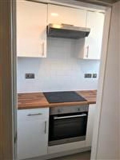 1 Bedroom Studio To Rent In Flat, Brudenell Road, LS6