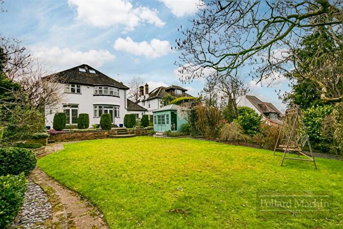5 Bedroom Detached House For Sale In Glebe Hyrst, Sanderstead, CR2