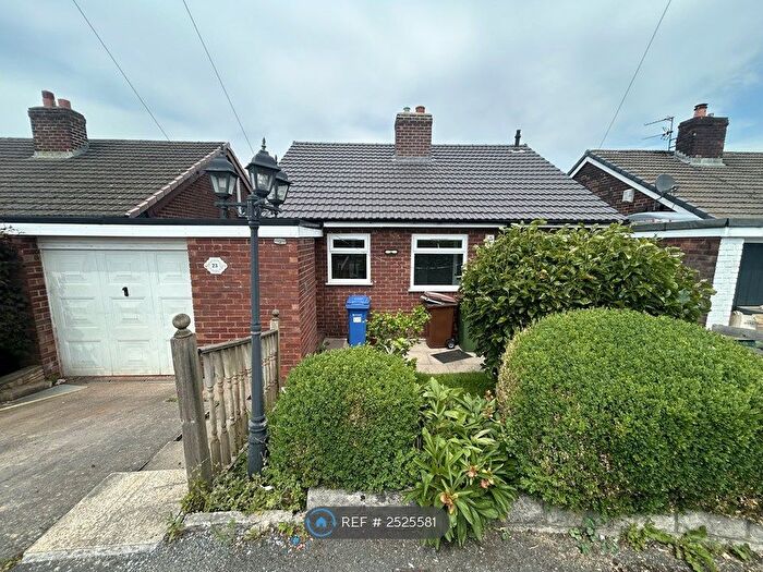 2 Bedroom Detached House To Rent In Braeside Close, Stockport, SK2