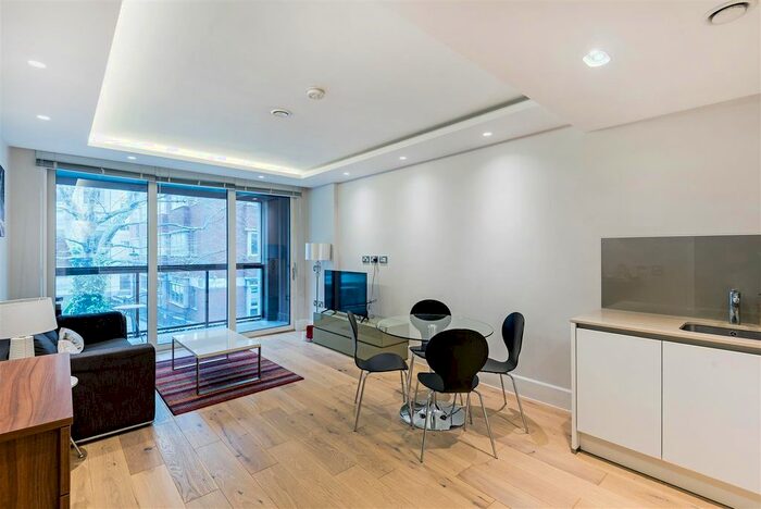 1 Bedroom Flat To Rent In Great Peter Street, Westminster, London, SW1P