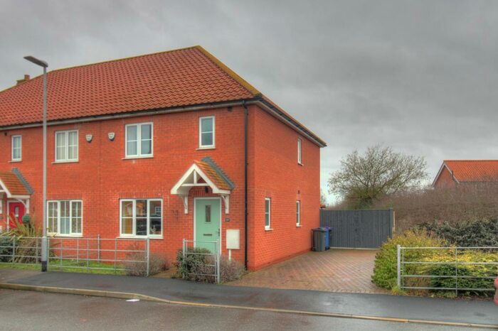3 Bedroom End Of Terrace House For Sale In Hutton Way, Faldingworth, Market Rasen, LN8