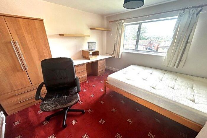 5 Bedroom Property To Rent In Mayorswell Close, Durham, DH1