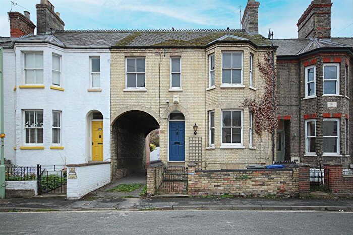 3 Bedroom Terraced House For Sale In Park Lane, Newmarket, CB8