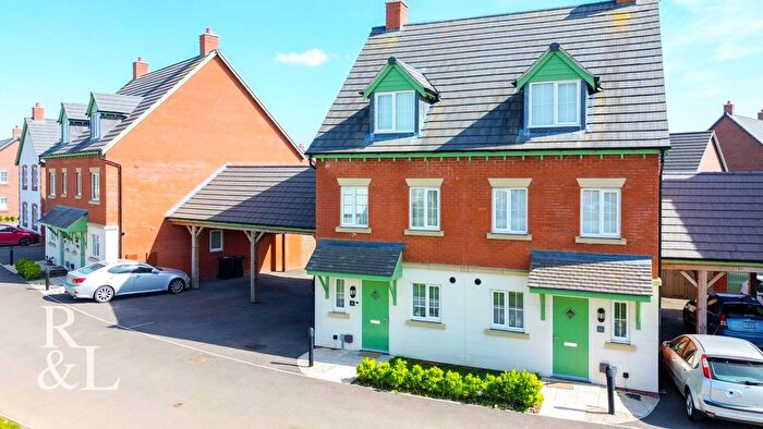 3 Bedroom Semi-Detached House For Sale In Booth Way, Hugglescote, Coalville, LE67