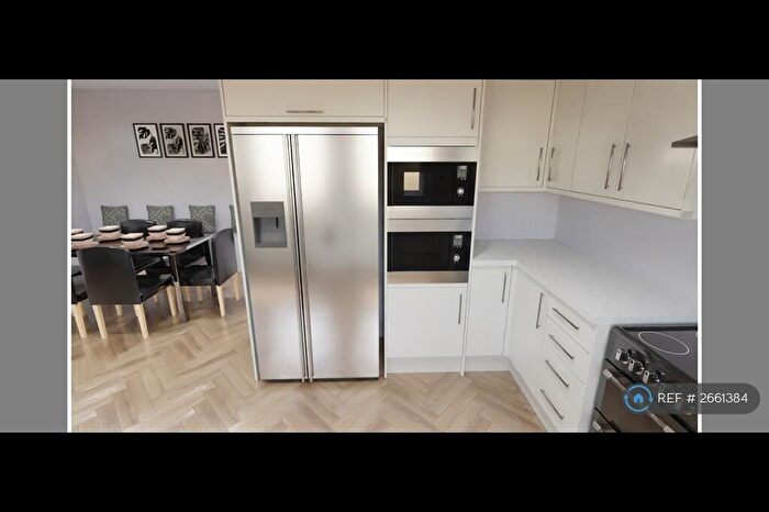 7 Bedroom Maisonette To Rent In Larkspur Terrace, Newcastle Upon Tyne, NE2