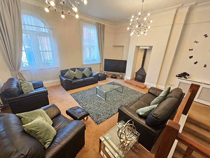 3 Bedroom Property To Rent In Castle Lane, Southampton, SO14