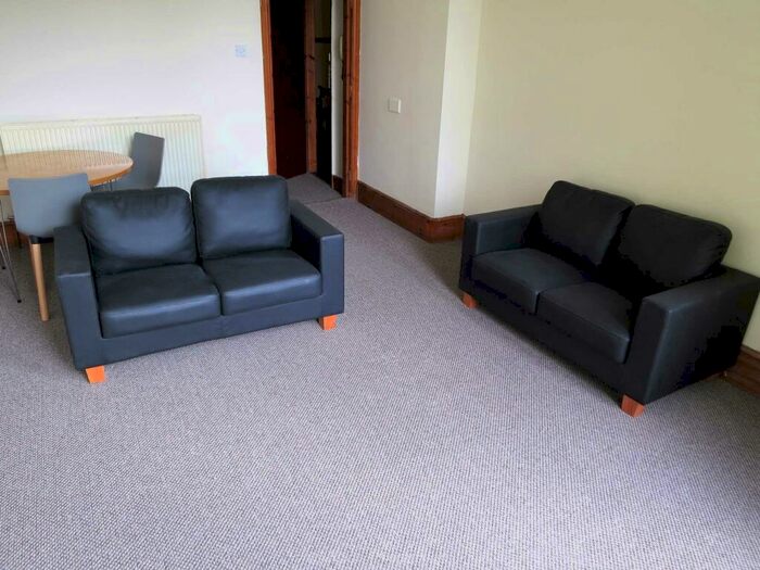 2 Bedroom Flat To Rent In Wellington Road, Fallowfield, M14