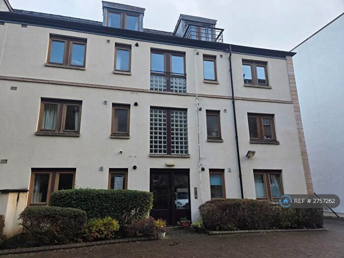 2 Bedroom Flat To Rent In West Silvermills Lane, Edinburgh, EH3