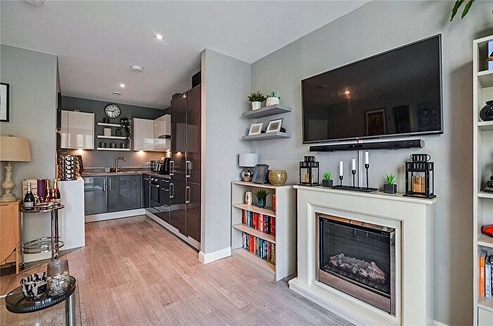 1 Bedroom Flat For Sale In Chandlers Avenue, Greenwich, London, SE10
