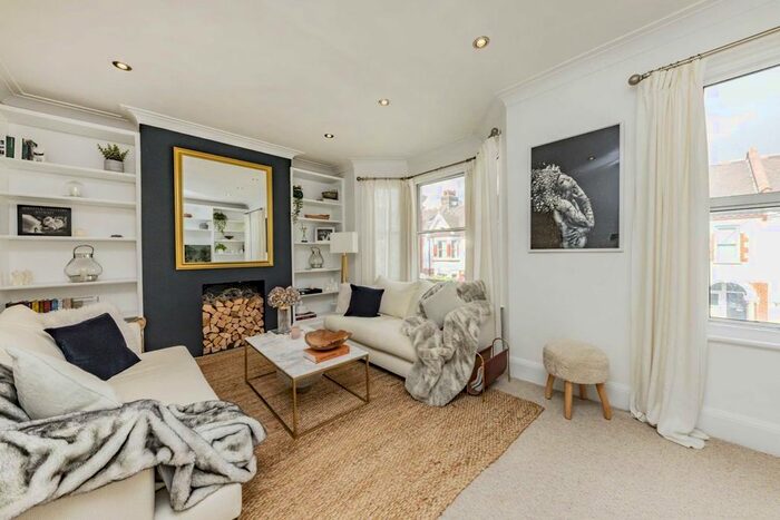 2 Bedroom Flat To Rent In Colwith Road, London, W6