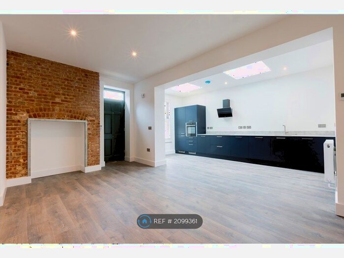 2 Bedroom Flat To Rent In Magpie Road, Norwich, NR3