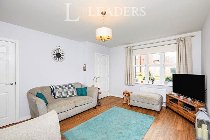 3 Bedroom Semi-Detached House To Rent In Statham Close, DE3