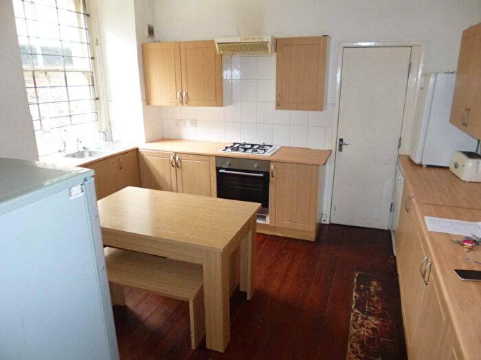 7 Bedroom Semi-Detached House To Rent In Parsonage Road, Withington, M20