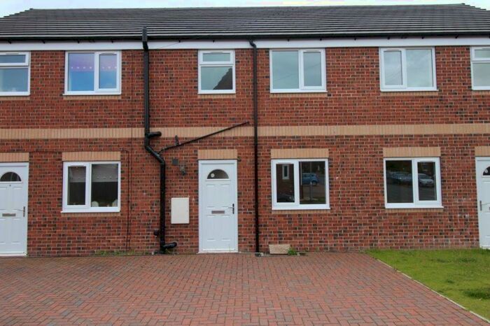 3 Bedroom Terraced House To Rent In Wellington Court, Bradford, BD6