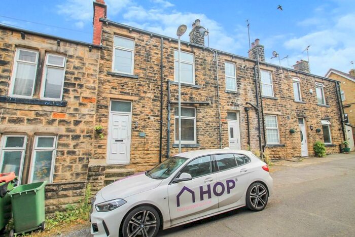 2 Bedroom Terraced House To Rent In Paradise Grove, Horsforth, LS18