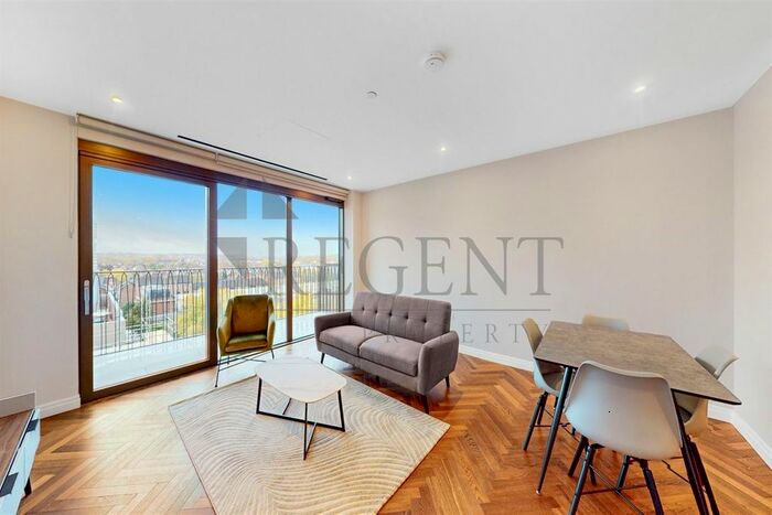 2 Bedroom Flat To Rent In Valentine House, Sands End Lane, SW6