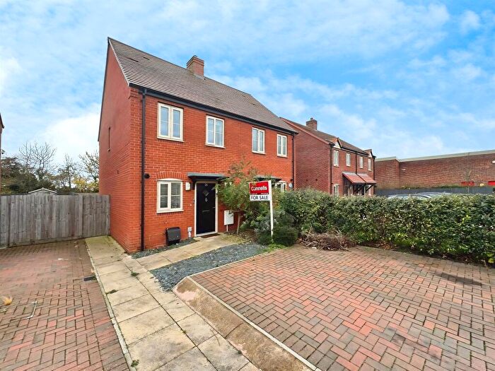 2 Bedroom Semi-Detached House For Sale In Gardeners Way, Southam, CV47
