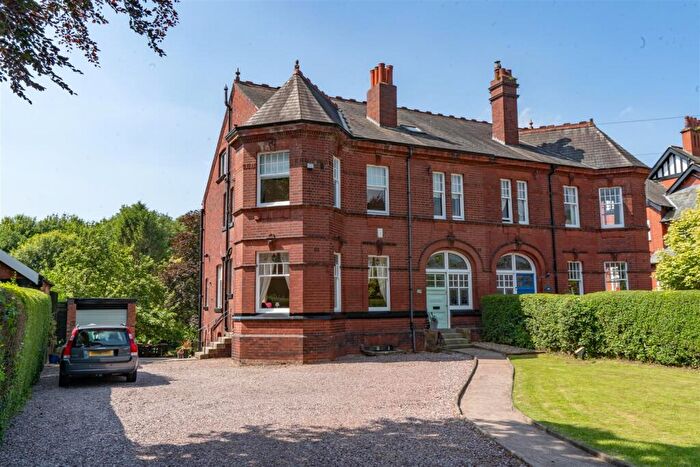 6 Bedroom Semi-Detached House For Sale In Normanhurst, Urmston Lane, M32