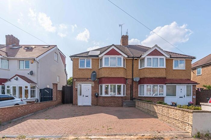 3 Bedroom Semi-Detached House For Sale In Spinney Drive, Bedfont, TW14