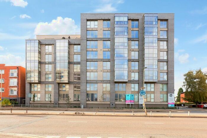 1 Bedroom Flat To Rent In West Street, Watford, WD17