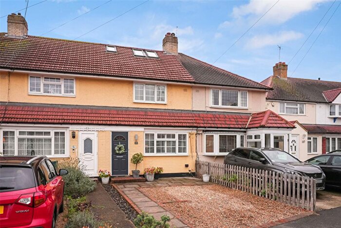 3 Bedroom Terraced House For Sale In The Alders, Hanworth, TW13