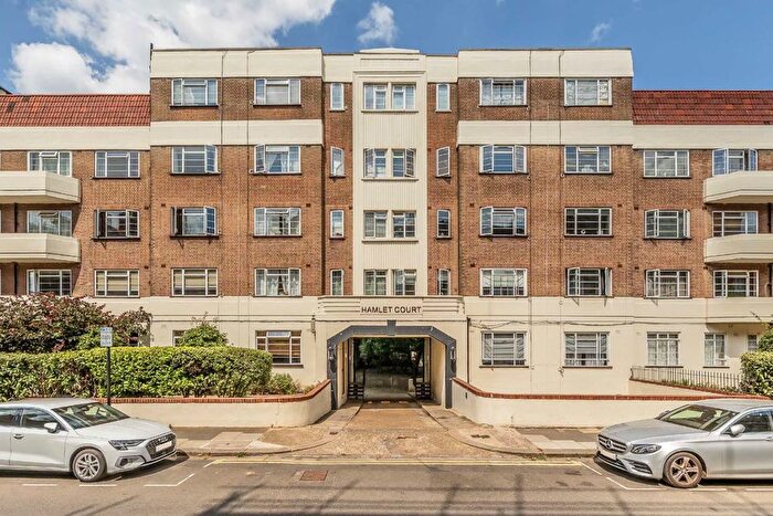 2 Bedroom Flat For Sale In Hamlet Gardens, Hammersmith, W6