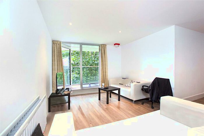 3 Bedroom Apartment To Rent In Ensign House, Rope Street, London, SE16