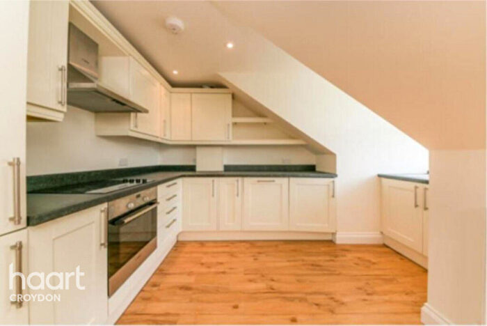 2 Bedroom Flat To Rent In Melville Avenue, South Croydon, CR2