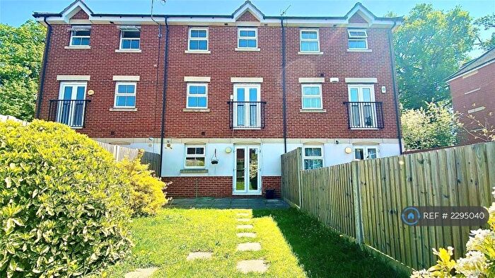4 Bedroom Terraced House To Rent In Rossby, Shinfield, Reading, RG2