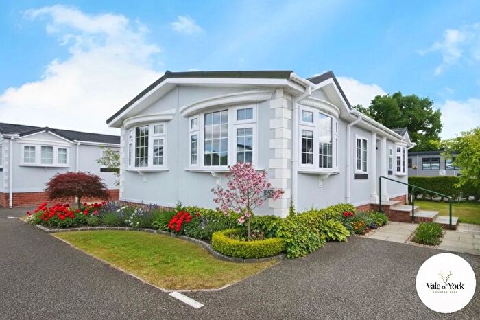 2 Bedroom Park Home For Sale In Sheriff Hutton Road, Strensall, York, YO32