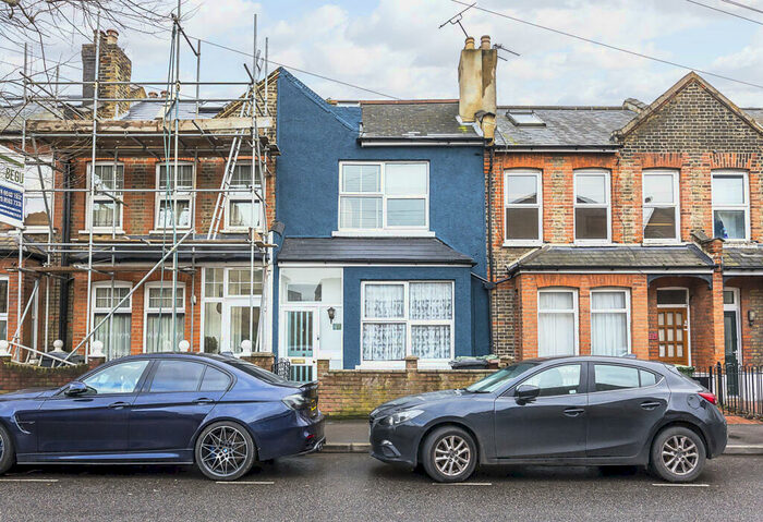 2 Bedroom Flat To Rent In Boundary Road, Walthamstow, E17